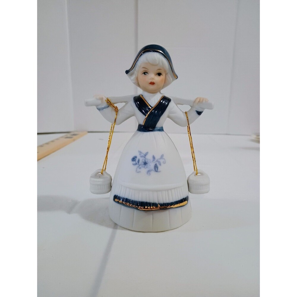 Vintage Porcelain Dutch Girl With 2 Pails Excellent Condition Collectible